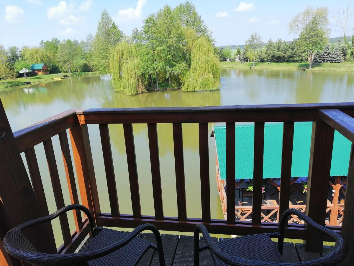 Restauracja Teo Hotel Cieszkow Bagian luar foto