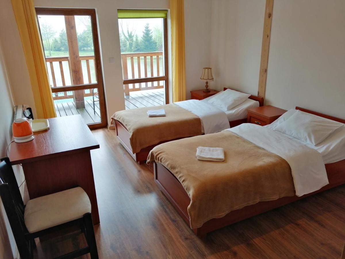 Restauracja Teo Hotel Cieszkow Bagian luar foto